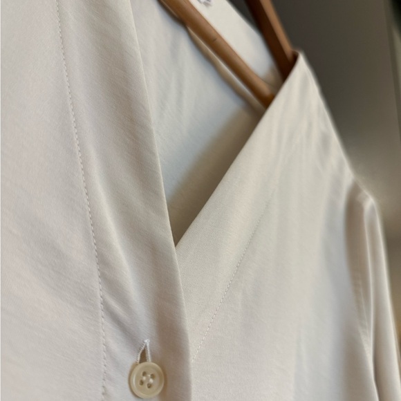 Filippa K NWOT size 4 (slightly oversized) Cream V-Neck Bishop Sleeve Dress - Picture 2 of 11